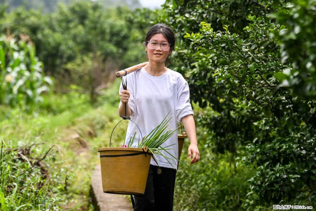 全网追的“扁担女孩”，找了一份暑假工，时薪12元 - 广元生活资讯 - 广元28生活网 guangyuan.28life.com